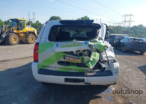 2016 Chevrolet Tahoe Commercial Fleet z USA, uszkodzony, nr VIN 1GNSKFEC1GR249946